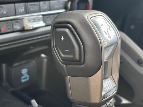 New 2025 Ford Bronco Badlands image 24