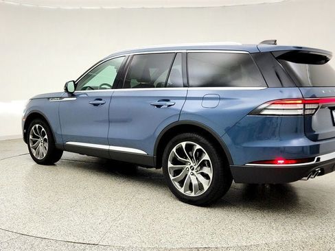 Used 2026 Lincoln Aviator Reserve AWD/4WD image 7