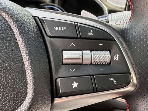 Used 2025 Genesis G70 2.5T w/ Sport Prestige Package image 27