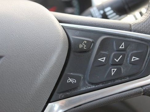 Used 2021 Chevrolet Malibu LS image 17