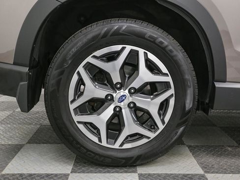 Used 2023 Subaru Forester Premium AWD/4WD image 18