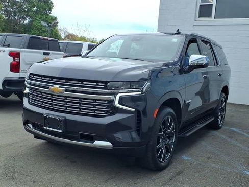 Used 2023 Chevrolet Tahoe Premier w/ Premium Package 2 AWD/4WD image 3