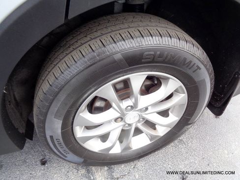 Used 2020 Hyundai Santa Fe SEL image 7