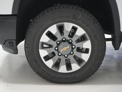 New 2026 Chevrolet Silverado 2500 Custom w/ Custom Value Package image 9