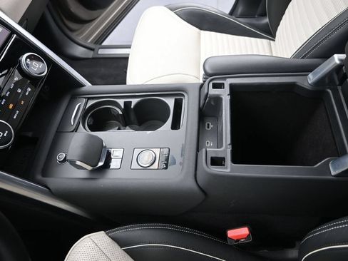 Used 2021 Land Rover Discovery HSE R-Dynamic AWD/4WD image 31
