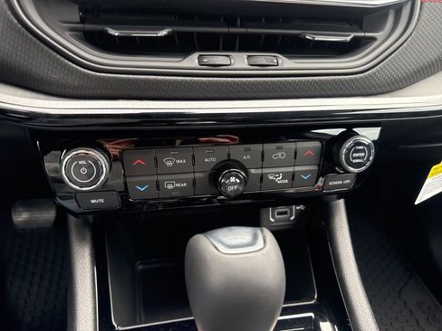 New 2026 Jeep Compass Trailhawk AWD/4WD image 20