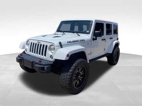 Used 2017 Jeep Wrangler Unlimited Rubicon AWD/4WD image 2