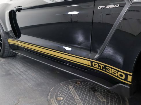 Used 2018 Ford Mustang Shelby GT350 w/ Electronics Package RWD image 40