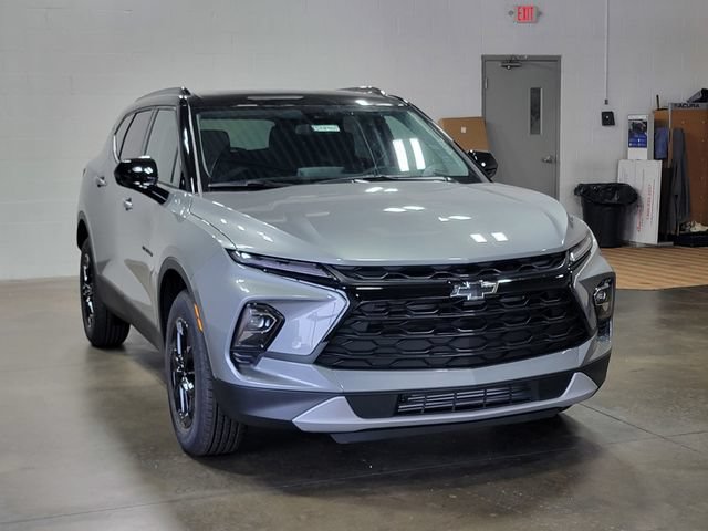 New 2026 Chevrolet Blazer LT w/ Midnight/Sport Edition AWD/4WD image 4