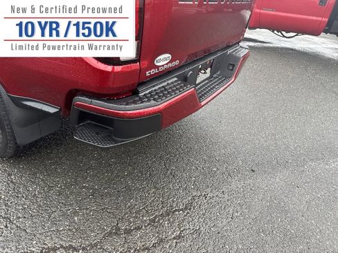 Used 2024 Chevrolet Colorado LT image 9