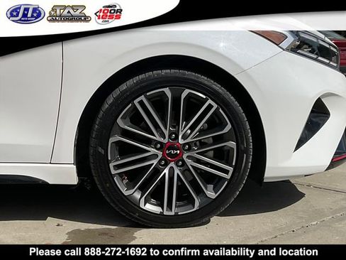 Used 2022 Kia Forte GT FWD image 9