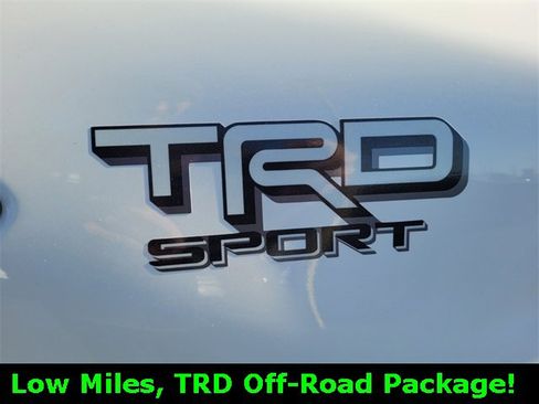 Used 2024 Toyota Tacoma TRD Sport image 15