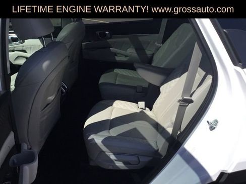 Used 2023 Kia Sorento SX AWD/4WD image 19