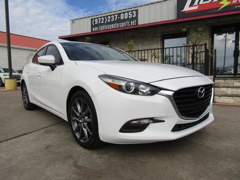 Used 2018 MAZDA MAZDA3 Touring image 6