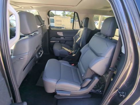 New 2025 Ford Expedition Max Active image 5