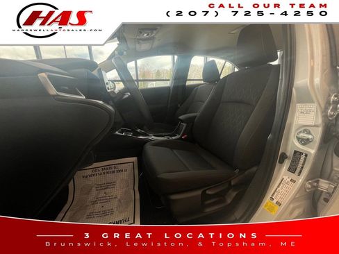 Used 2023 Toyota Corolla LE FWD image 10