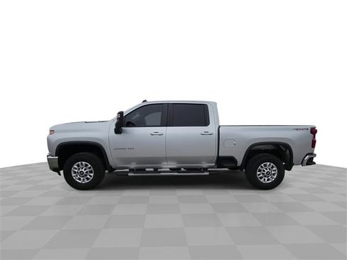 Used 2023 Chevrolet Silverado 2500 LT image 5