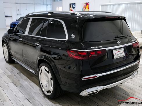 Used 2024 Mercedes-Benz Maybach GLS 600 4MATIC image 17