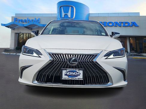 Used 2021 Lexus ES 350 w/ Premium Package FWD image 2