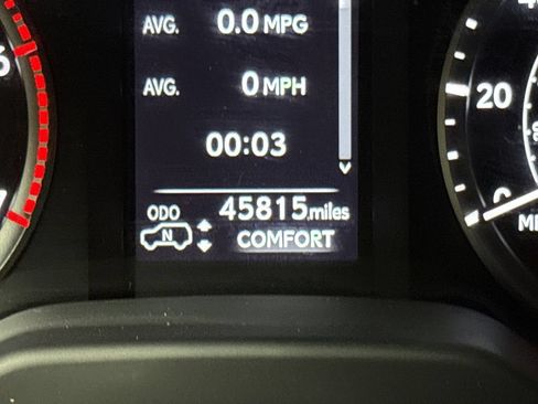 Used 2023 Lexus GX 460 Luxury w/ Sport Design Package AWD/4WD image 13