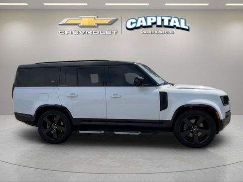 Used 2023 Land Rover Defender 130 X-Dynamic SE AWD/4WD image 6