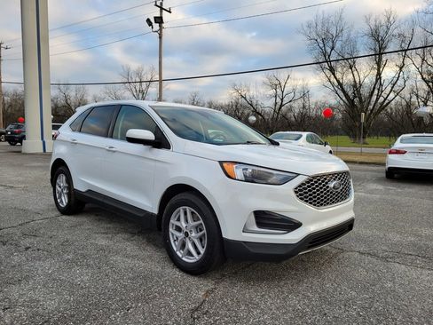 Certified 2024 Ford Edge SEL image 8