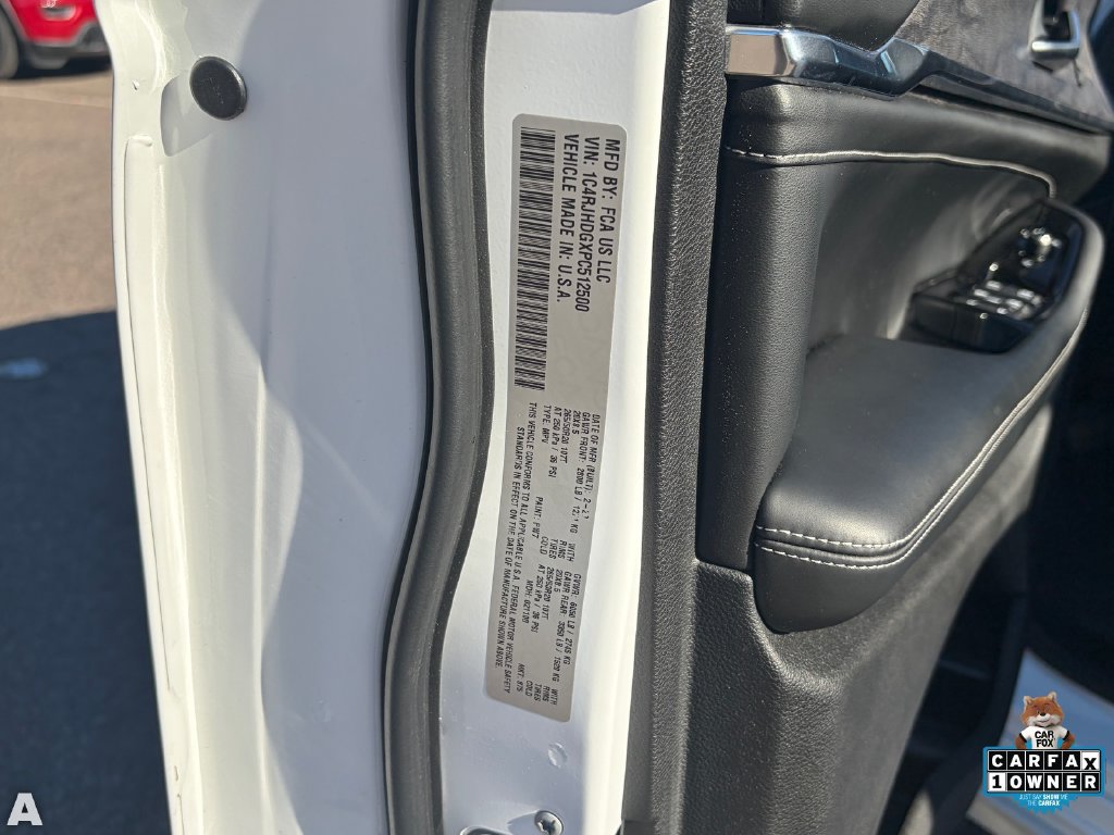 Certified 2023 Jeep Grand Cherokee Overland w/ Luxury Tech Group IV AWD/4WD image 14