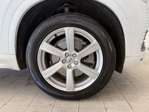 Used 2023 Volvo XC90 B5 Core w/ Protection Package Premier image 11