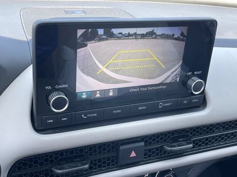 Certified 2025 Honda HR-V LX image 17