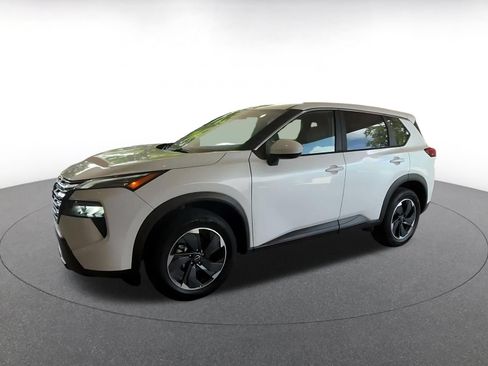 Used 2025 Nissan Rogue SV AWD/4WD image 6