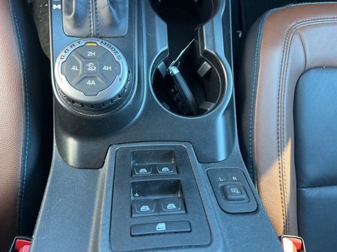 Used 2022 Ford Bronco Outer Banks image 31
