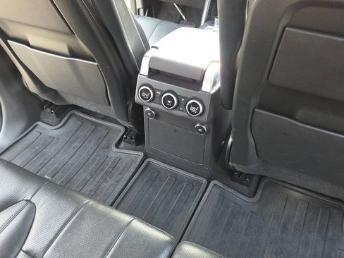 Used 2019 Land Rover Discovery SE AWD/4WD image 45