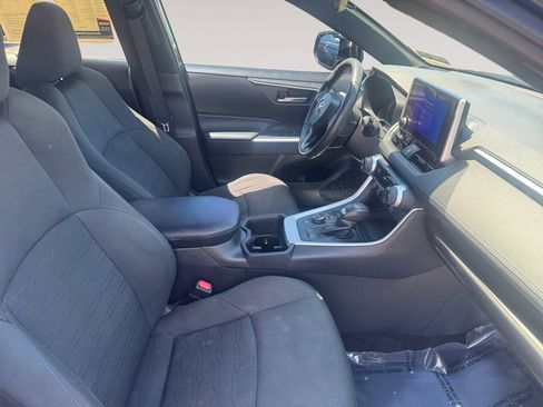 Used 2023 Toyota RAV4 SE w/ Convenience Package AWD/4WD image 15