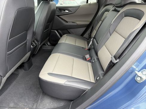 New 2026 Chevrolet Equinox LT w/ Convenience Package II FWD image 16
