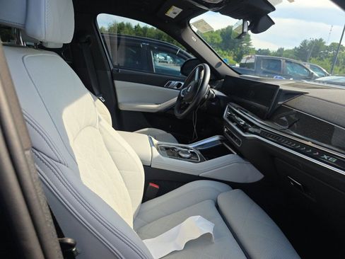 Used 2026 BMW X6 xDrive40i AWD/4WD image 2