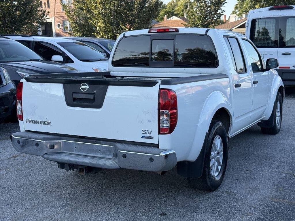 Used 2017 Nissan Frontier SV w/ SV Value Truck Package RWD image 4
