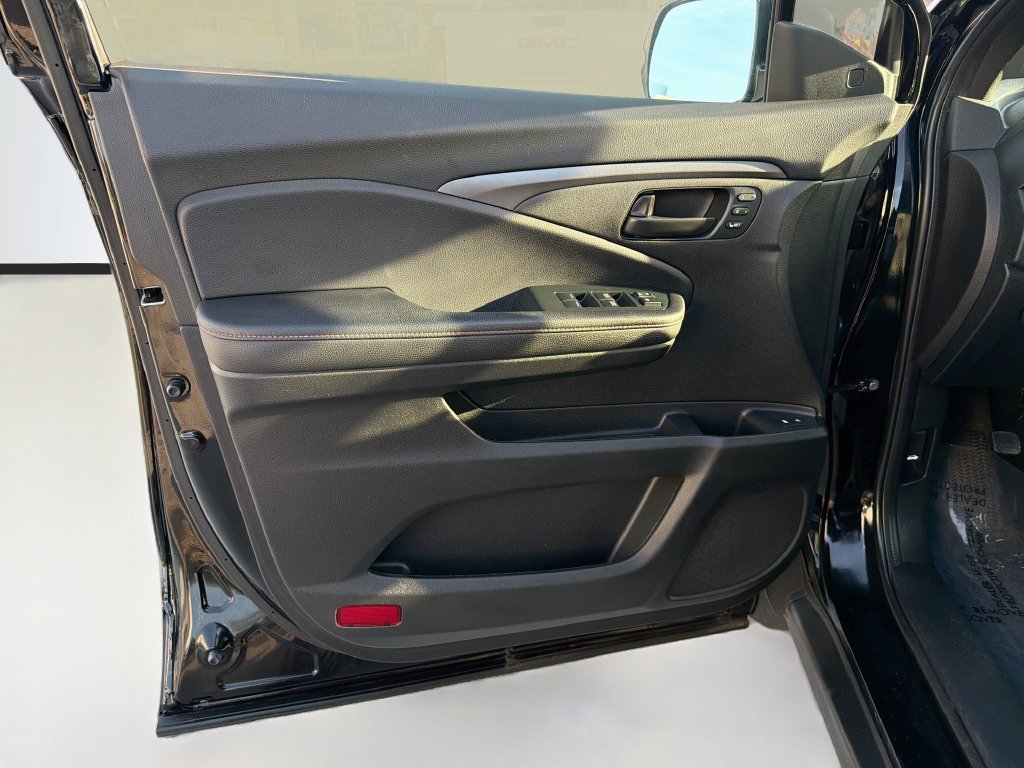 Certified 2023 Honda Passport TrailSport image 20