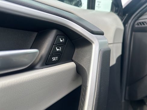 Certified 2022 Toyota RAV4 XLE Premium image 29