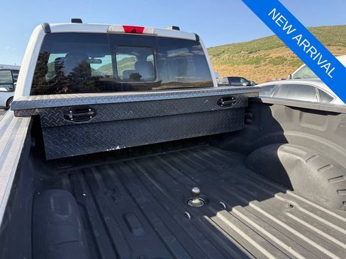 Used 2022 Ford F350 Lariat w/ Lariat Ultimate Package AWD/4WD image 9