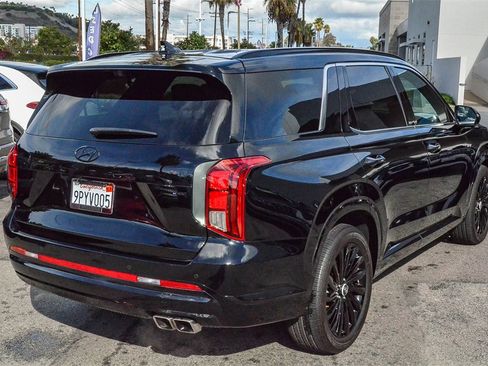 Used 2024 Hyundai Palisade Calligraphy image 6