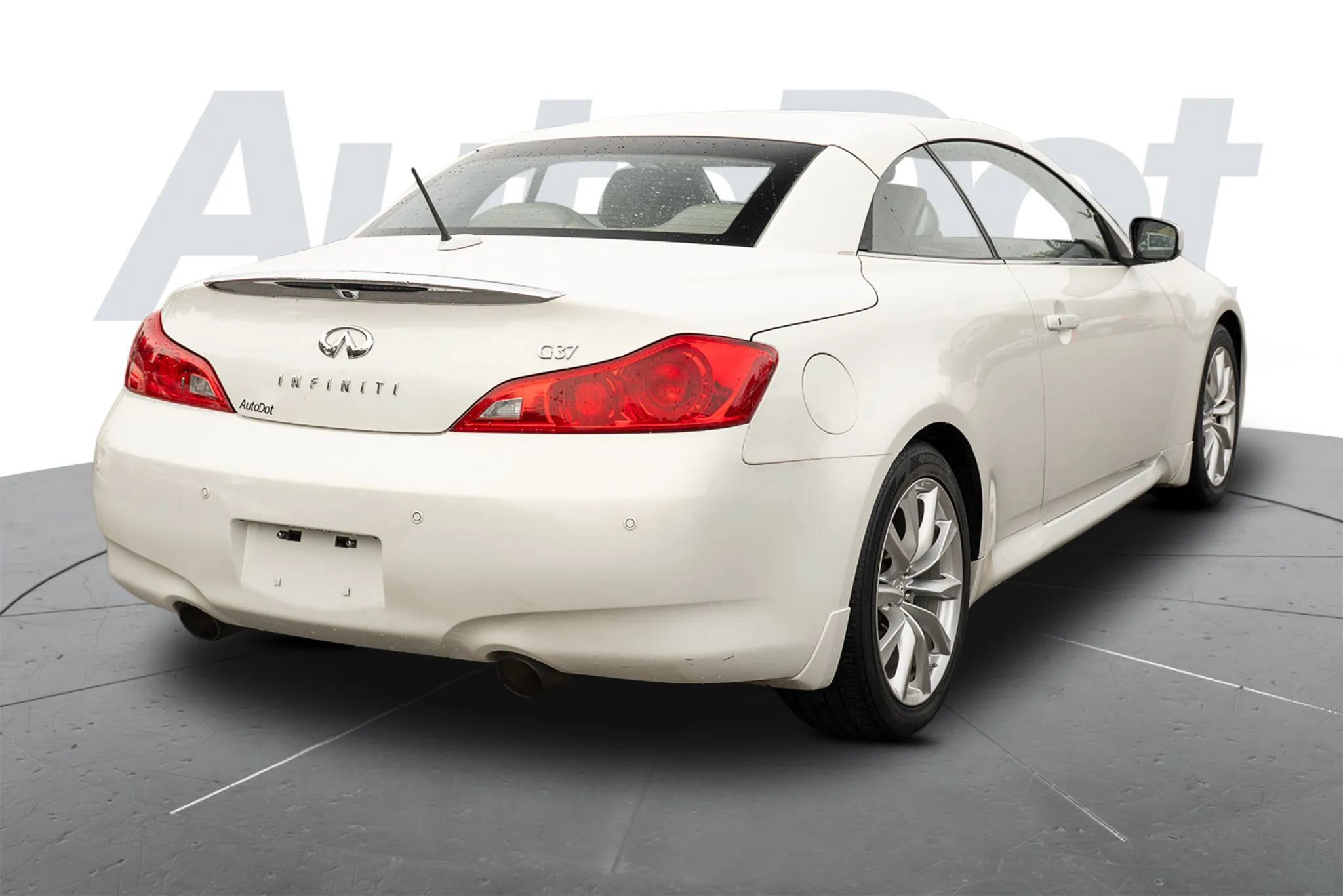 Used 2012 INFINITI G37 Convertible w/ Premium Pkg RWD image 3