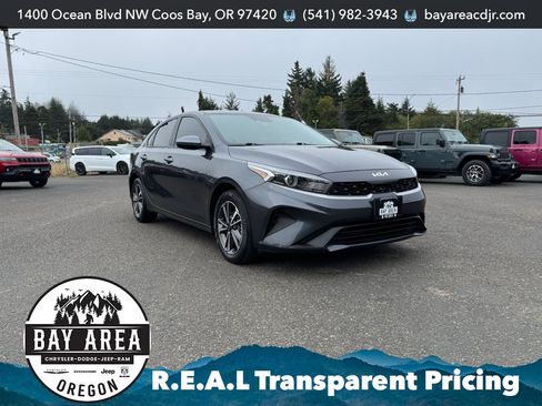 Used 2023 Kia Forte LXS FWD image 3