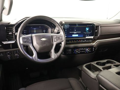 Used 2023 Chevrolet Silverado 1500 LT w/ Safety Package AWD/4WD image 2