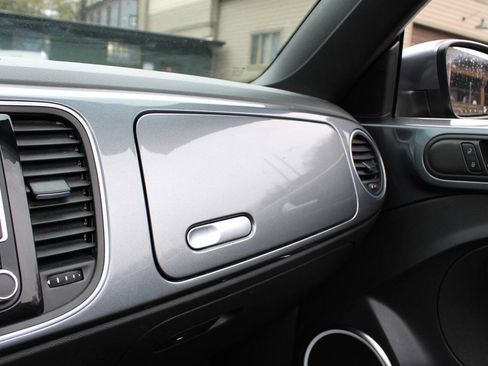 Used 2014 Volkswagen Beetle 1.8T image 20