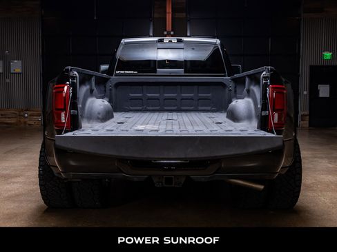 Used 2025 RAM 3500 Limited image 9