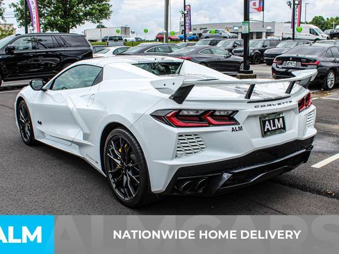 Used 2024 Chevrolet Corvette Stingray Convertible w/ 1LT RWD image 4