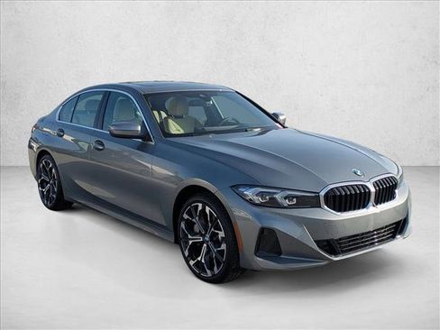 Used 2026 BMW 330i Sedan w/ Premium Package RWD image 7