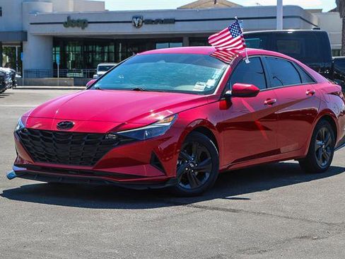 Used 2023 Hyundai Elantra SEL image 1