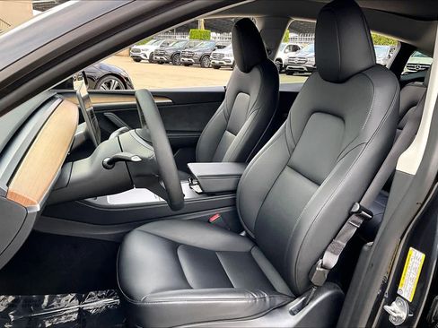 Used 2024 Tesla Model Y Long Range image 7