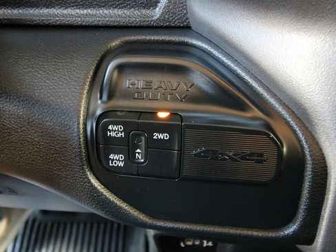 Used 2020 RAM 3500 Lone Star image 31